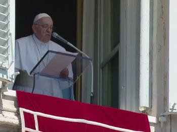 Papa Francisco no Angelus: Reacenda a chama da fé 