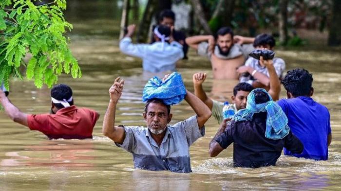 Mais de 1 milhão de pessoas em casas inundadas em Bangladesh